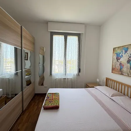 Casa Di Julia A 300m Da Universita E Tribunale Appartement